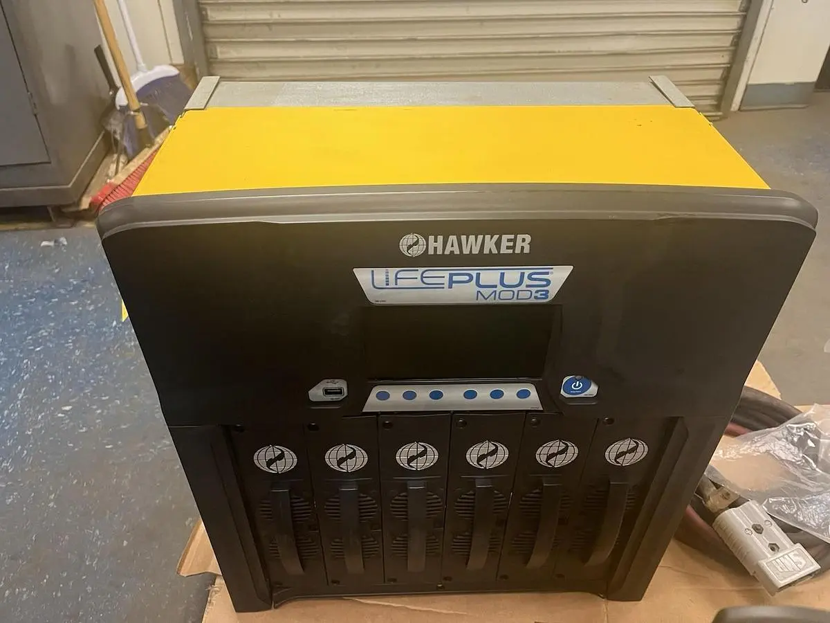 USED HAWKER LPM3-48F-300Y