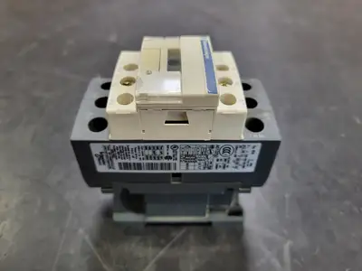USED TELEMECANIQUE LC1D25F7