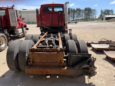 Used 2005 STERLING L9000 4X2 WITH A 12.8L L6 DIESEL ENGINE. Cab Chassis trucks Michigan US | Miedema Asset Management Group #1282413