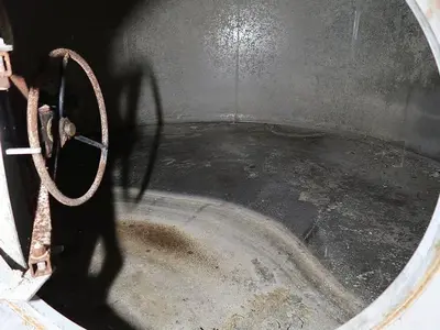 USED APACHE STAINLESS TANK