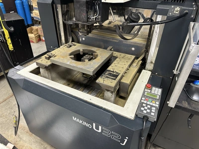 USED 2013 MAKINO U32J