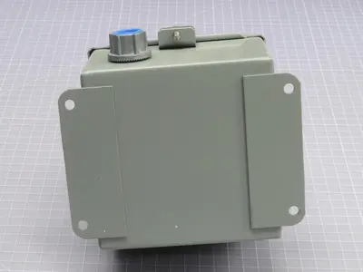 Used DWYER 3210-TP-WP W12Q Misc Electrical & Power Parts Texas US | Aucto #1453359