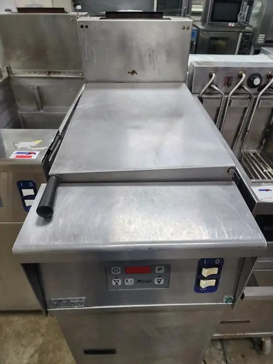 Used Pitco Used Pitco SRTG Single Well Pasta Rethermalizer - Cooker "Gas" Gas Cooking Equipment Illinois US | Falcon Restaurant Supply #1376735