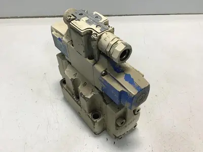USED VICKERS DG5V-7-33C-T-PL-T-10-JA
