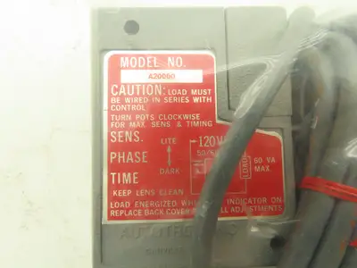 Autotron A20000 Retroreflective Photoelectric Sensor 120VAC