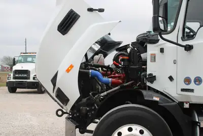 New | in-Stock 2027 MACK MD7 Rolloff Trucks Texas US | Roll Off Truck World #1491912