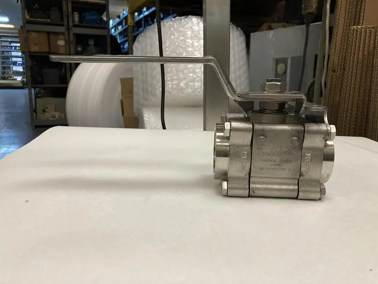 Used SWAGELOK SS-67ESW24P Pump & Valve Parts | Surplus Asset Holdings #1217478