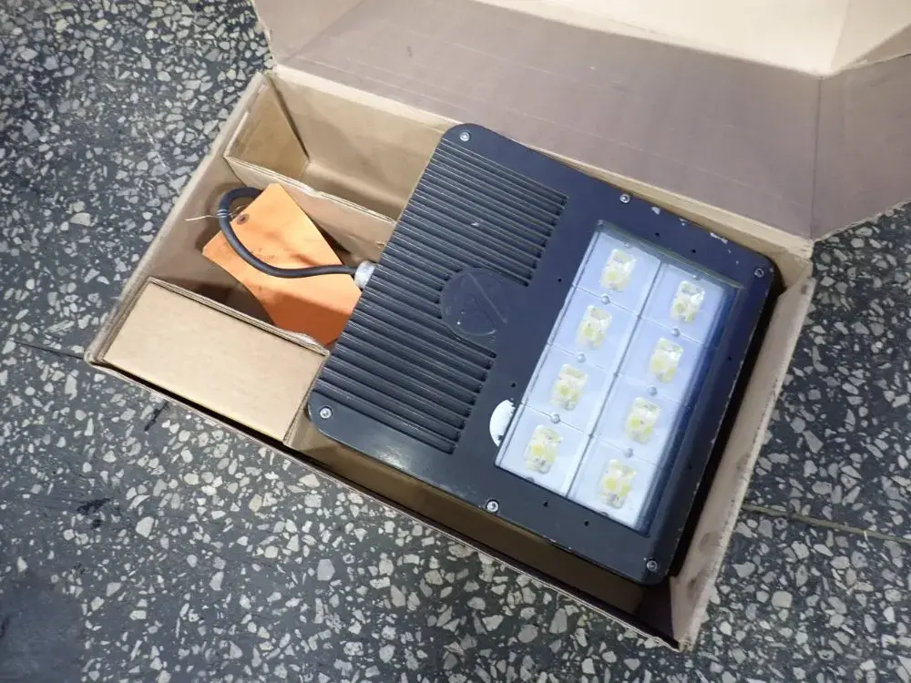 Used LITHONIA LIGHTING DSXF3 LED 6 P2 50K 70CRI Lighting Ohio US | HGR 24 #942610