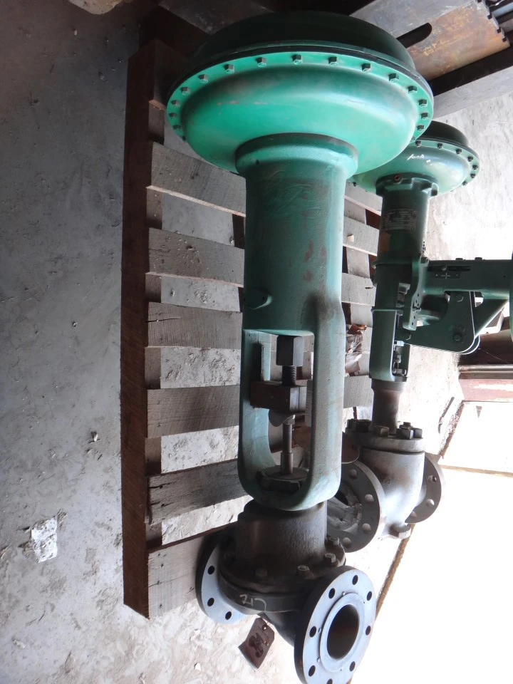 Fisher 4" 125 Class, Iron Flanged Control Valve