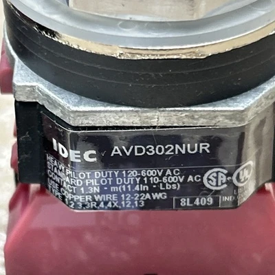 NEW IDEC AVD302NUR
