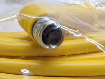 NEW TURCK PICOFAST SINGLE ENDED CORDSET 3 PIN FEMALE UX04828