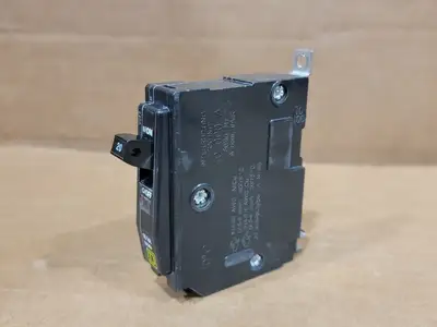 USED SQUARE D QOB120