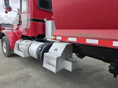 USED 2013 PETERBILT 365