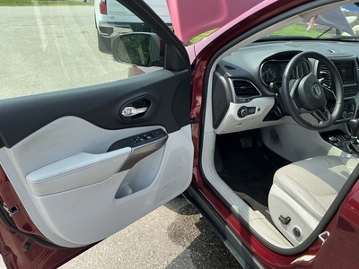 USED 2021 JEEP CHEROKEE