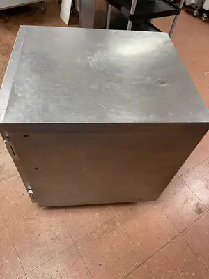 Used FWE Used FWE TS-1826-7 Insulated 1/2 Height Mobile Heated Holding Cabinet 5 Pan 120V Hot Food Warming, Holding, & Transport Cabinets Illinois US | Falcon Restaurant Supply #1376396