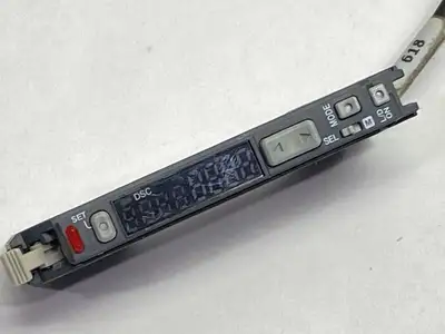 FS-V31P | Keyence  Fiber Amplifier Main Unit Male M8 3-Pin 72" Cable NO COVER - Used
