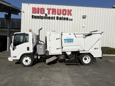 Used 2014 ISUZU NPR Street Sweeper California US | Big Truck & Equipment #1412195