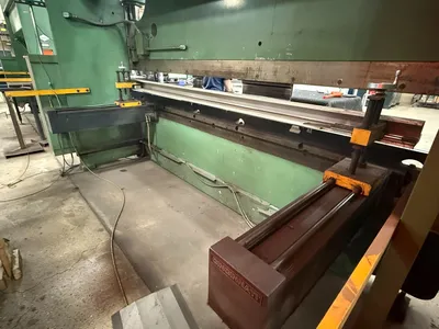 1997 CINCINNATI 135 CB II X 10 Fabricating Machinery, Press Brakes, Hydraulic | Holland Equipment Hunters, Inc. (4)