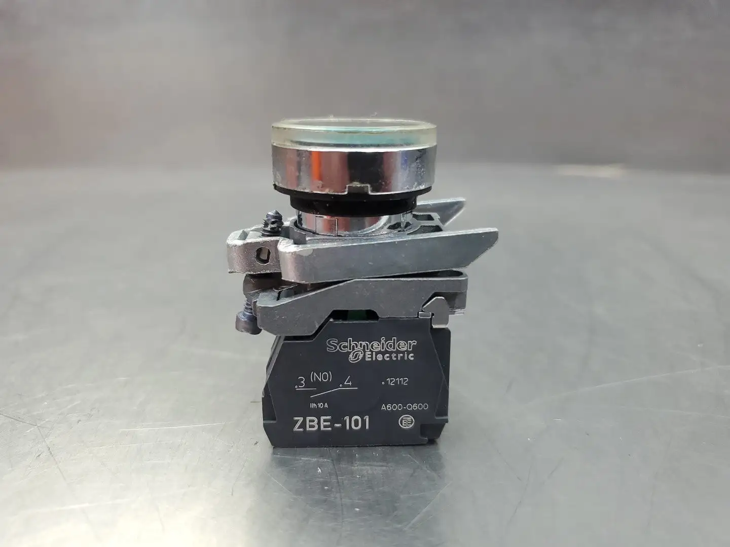 USED Schneider Electric ZBV-B3/ZBE-101 Green LED Momentary Push Button