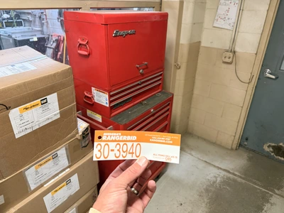 Used SNAP-ON 3 TOOL BOX SET INCLUDES ROLL AROUND, AND 2 ADDITIONAL STACKED TOOL BOXES. Tool Box Michigan US | Miedema Asset Management Group #1353219