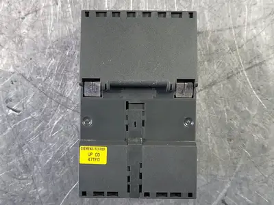 USED SIEMENS 6GK5208-0BA00-2AF2