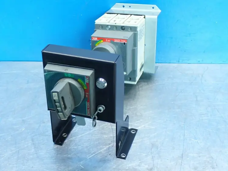 Used ABB TMAXT2H100 Circuit Breakers Ohio US | HGR 24 #835398