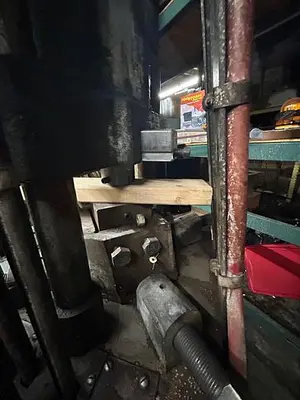 Pneumatic Drop Hammer Co. Air-Lift Gravity Drop Hammer