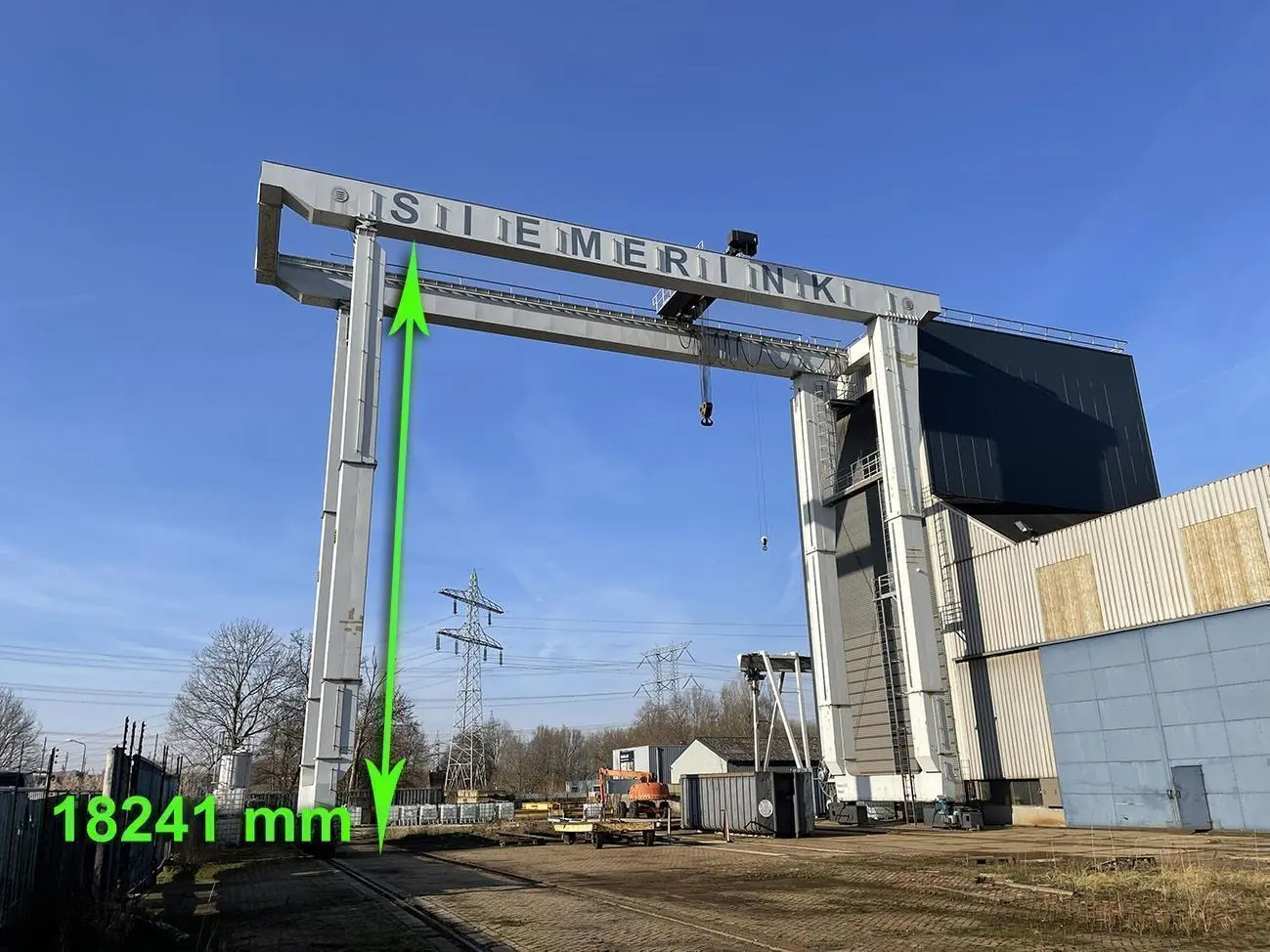 USED SWF GANTRY CRANE 70 TON + 5 TON X 25 METER