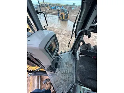 2015 Caterpillar 140M3