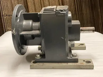 New | in-Stock STOCK AA28927-1 Speed Reducers | Surplus Asset Holdings #1205445