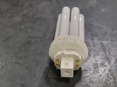 NEW PHILIPS PL-T 18W/835/A/4P