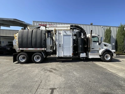 Used 2016 PETERBILT 567 Tractors & Trailers California US | Big Truck & Equipment #1542414