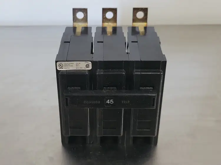 Used EATON BAB3045H Switchgears British Columbia CA | Lenmark #327912