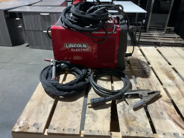 Used LINCOLN ELECTRIC SQUARE WAVE® TIG 200 TIG WELDER Tig Welders Michigan US | Miedema Asset Management Group #1424975