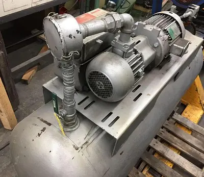 2967-700 BUSCH TANK MOUNTED 3HP VACUUM PUMP MODEL# 063-138