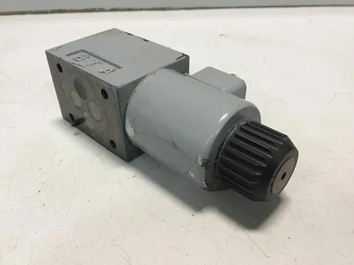 Used BOSCH 9810231454 Valves/Fittings Michigan US | Ideal Machinery #606058