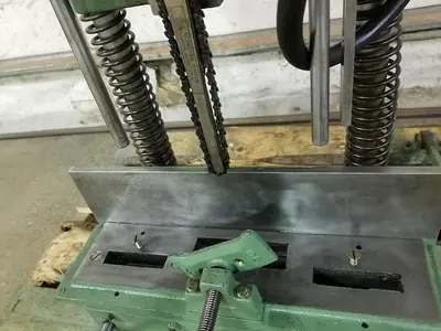 USED US CUTTING CHAIN MANUFACTURING CO. BCM