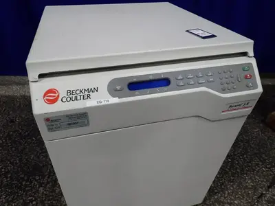 USED BECKMAN JE