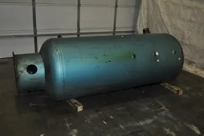 375 GALLON AIR RECIEVER TANK