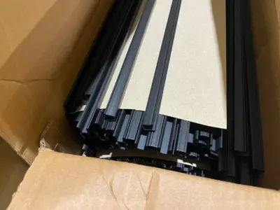USED BOSCH REXROTH SLOT PROFILE L=2000 GRAY, BLACK LOT OF APPROX. 1200