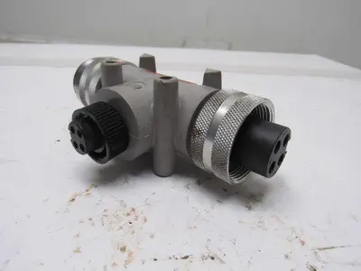 BradPower TC40140-200 Woodhead Quick Change Tee Connector