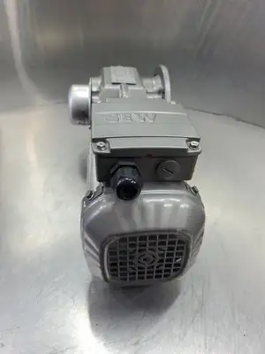 USED SEW-EURODRIVE KTF37DRS71M4/DH 300-1800RPM .75HP 15.31 RATIO GEAR MOTOR
