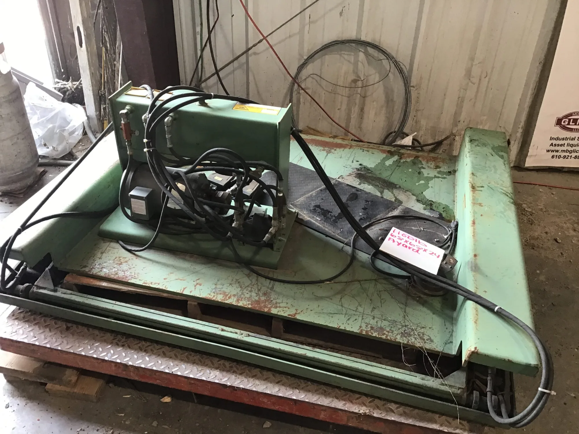 Air Technical Industries Hydraulic Lift Table 2500LB ZLLPF5048E