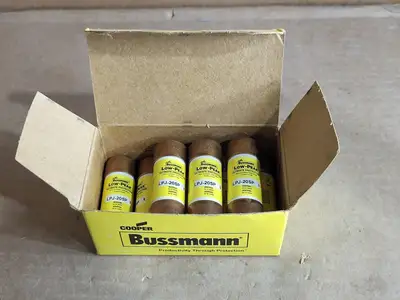 NEW BUSSMANN LPJ-6SP