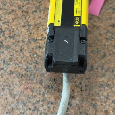 USED Omron F3SG-4RA0830-30-L
