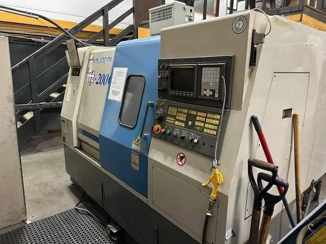 Used 2003 HYUNDAI HIT-200 CNC Lathes Alberta CA | Merchant Machine Tools Inc #812076