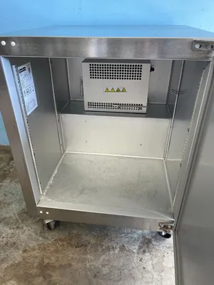 75-0460 Traulsen UHT27 27" Self Contained Undercounter Cooler