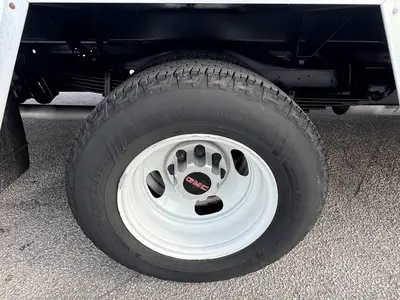 Used 2019 GMC SAVANA CUTAWAY Box trucks Florida US | Truck and Van Outlet #1509156