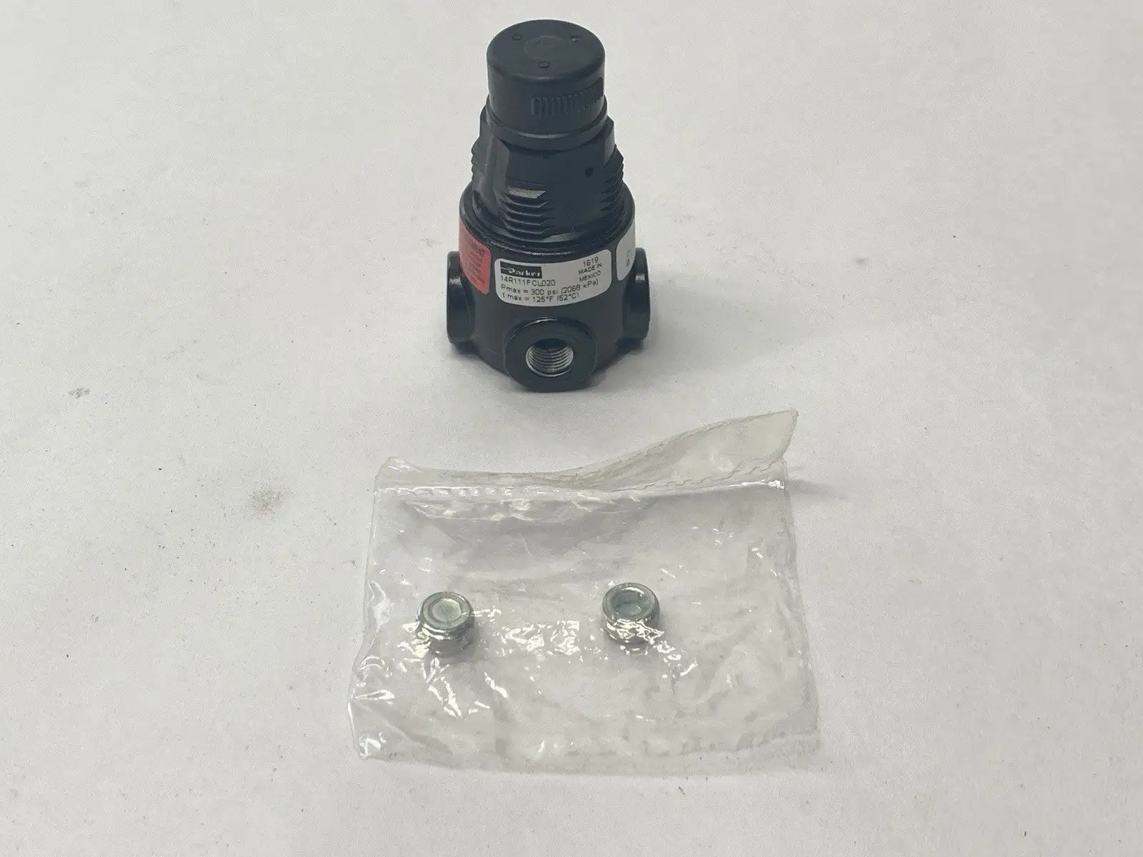 14R111FCL020 | Parker  Pneumatic Regulator 1/4" NPT Ports 300psi Max Pressure - New Other