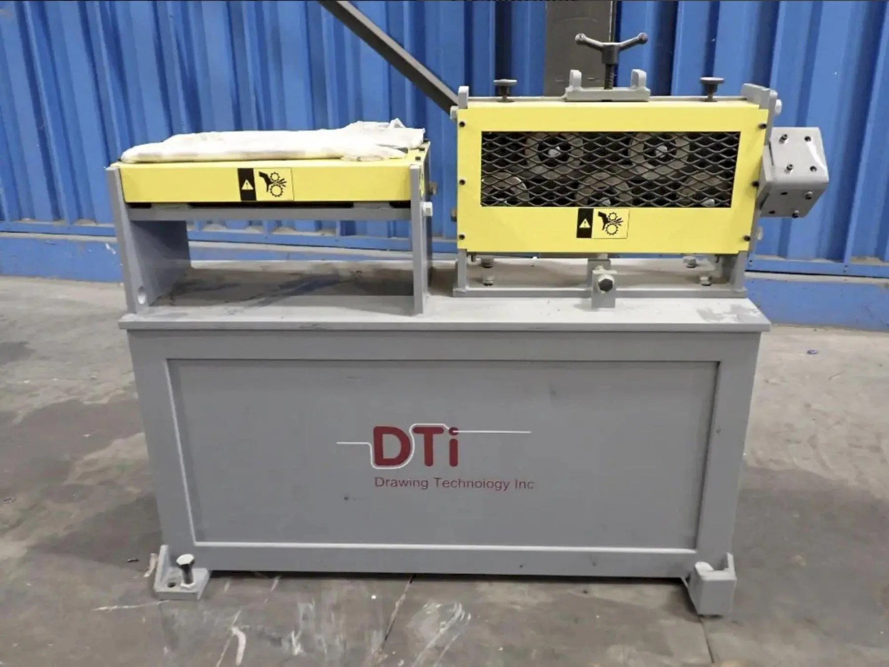 DTI Wire Straightener